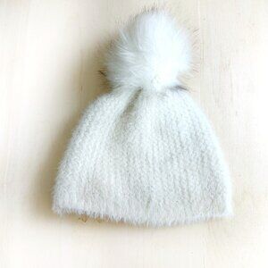 Nordstrom Rack Fuzzy White‎ Winter at Pom Pom Faux fur Knit Women's
